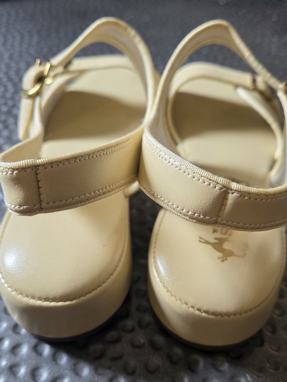 Vintage merry mates By Beacon Women's Cream Slingback Sandals with Buckle Detail - Picture 4 of 6